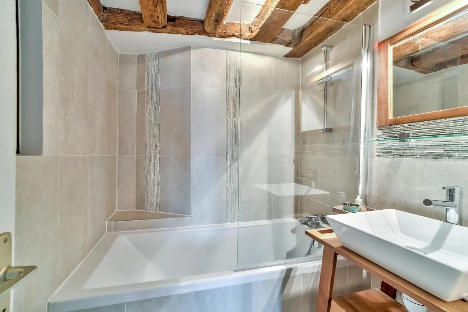 Апартаменты Guestready - Elegant 2Br Ap In Saint-Martin Париж